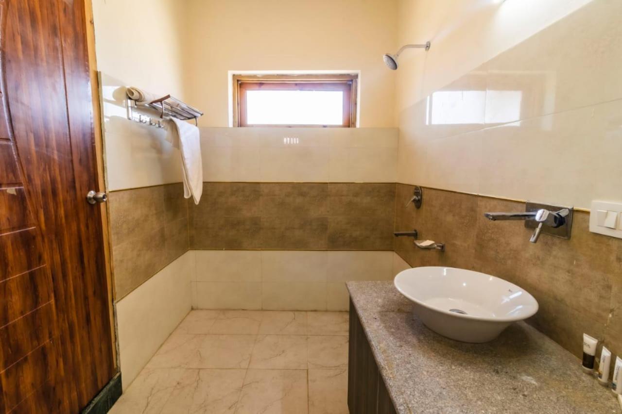 Hotel Sindhu Лех Экстерьер фото